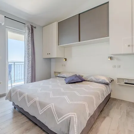 Sonja Apartment